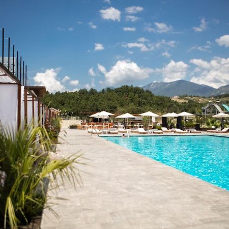Equos Resort Hotel ติรานา ภายนอก รูปภาพ