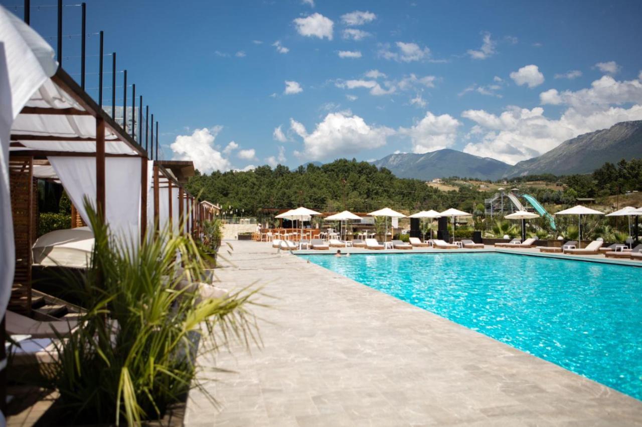 Equos Resort Hotel ติรานา ภายนอก รูปภาพ