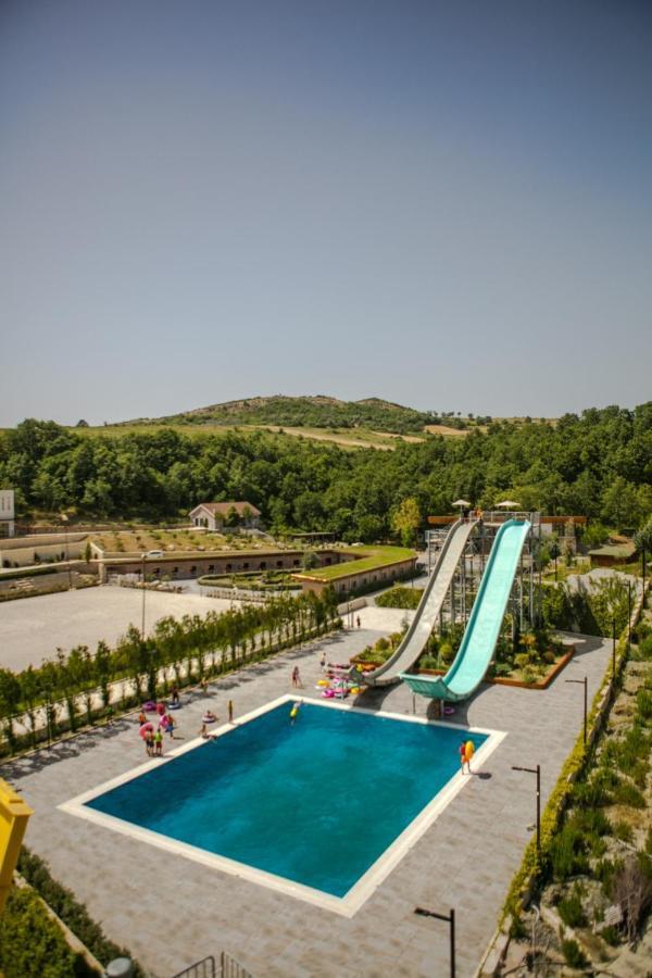 Equos Resort Hotel ติรานา ภายนอก รูปภาพ